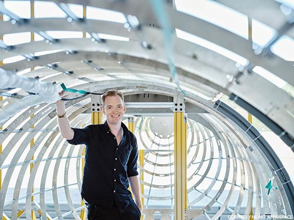 10 Pics of Air Canada\u2019s New Electric Airplane To Leave You Speechless