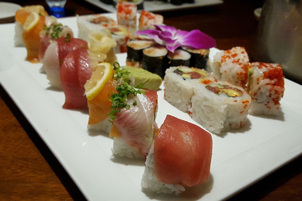 Ambrosiasushi Forupload