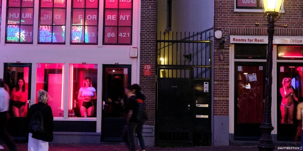 solo Hjælp samtidig Amsterdam Set to Relocate Famed Red Light District