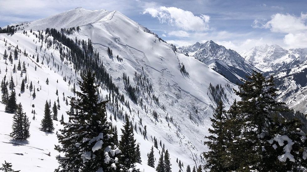 At Least 2 Dead in Colorado Avalanches