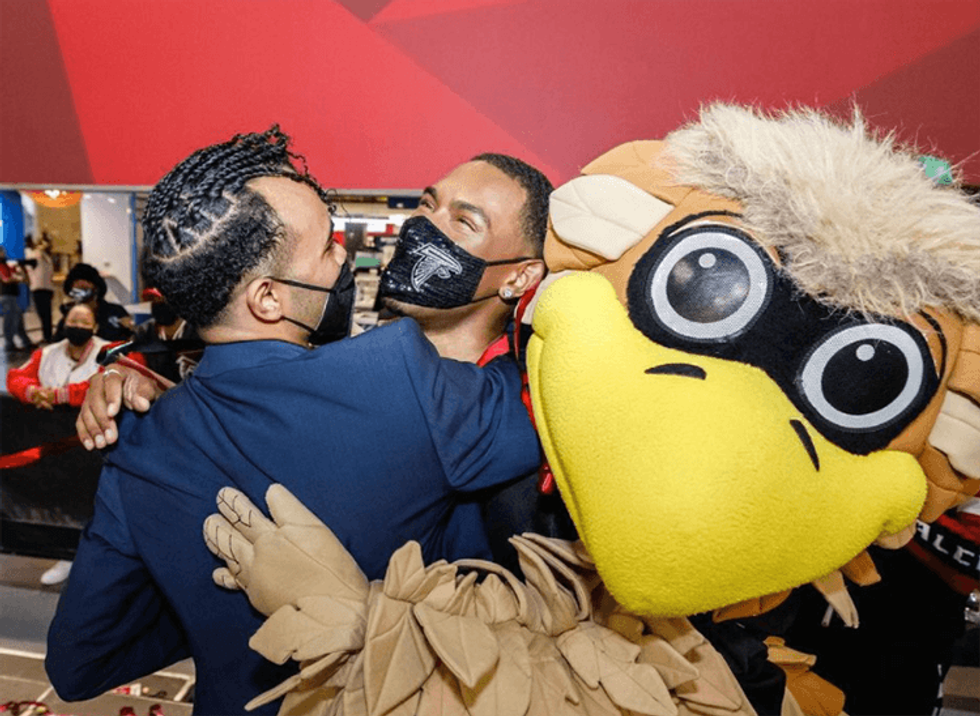 Atlanta Falcons Cheerleader Receives Surprise Wedding Proposal. Spoiler Alert: He Said yes!