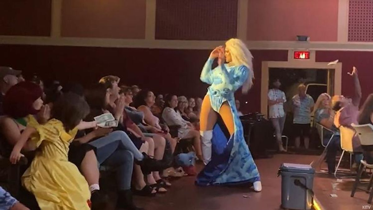 Big Island Drag Show Draws Large Crowd Amid Controversy