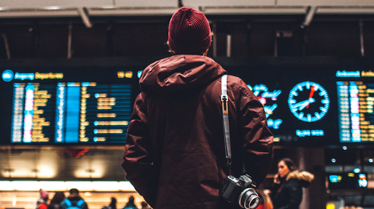 Busy airport Unsplash