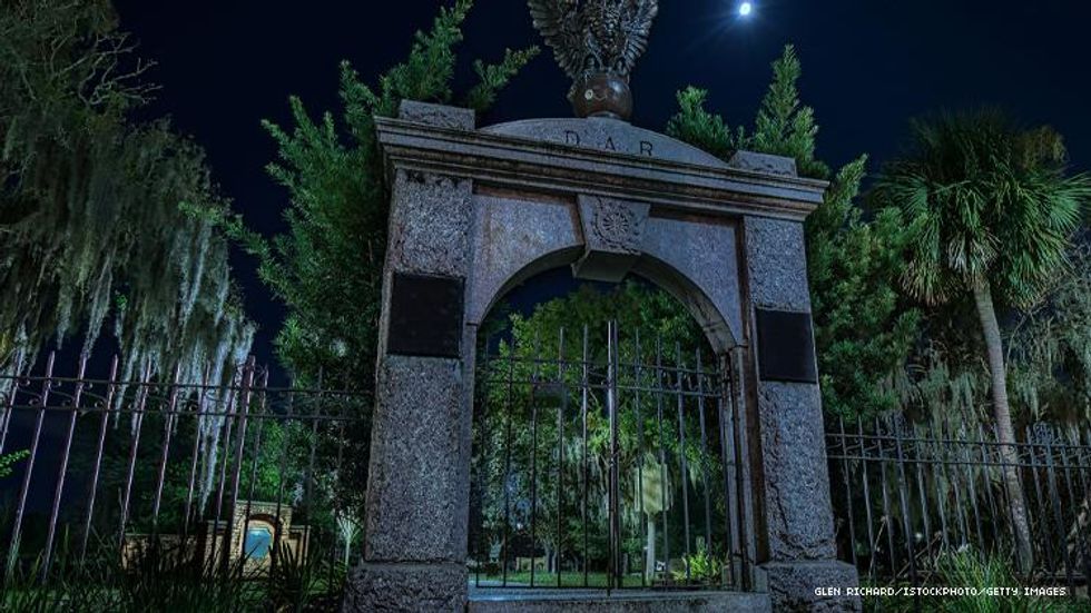 Colonial Park Cemetery