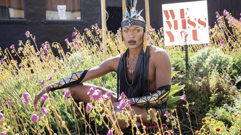 Commando's Krylon Superstar next to the Eagle