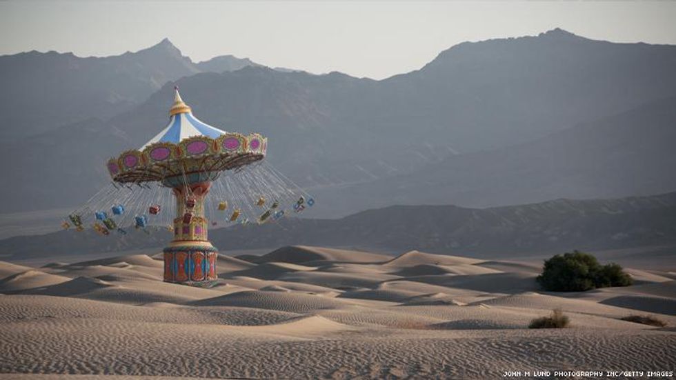 Desert retakes an amusement park ride