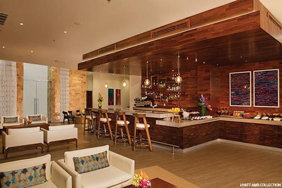 Enjoy the Best of Both Worlds at This All-Inclusive Cancun Resort