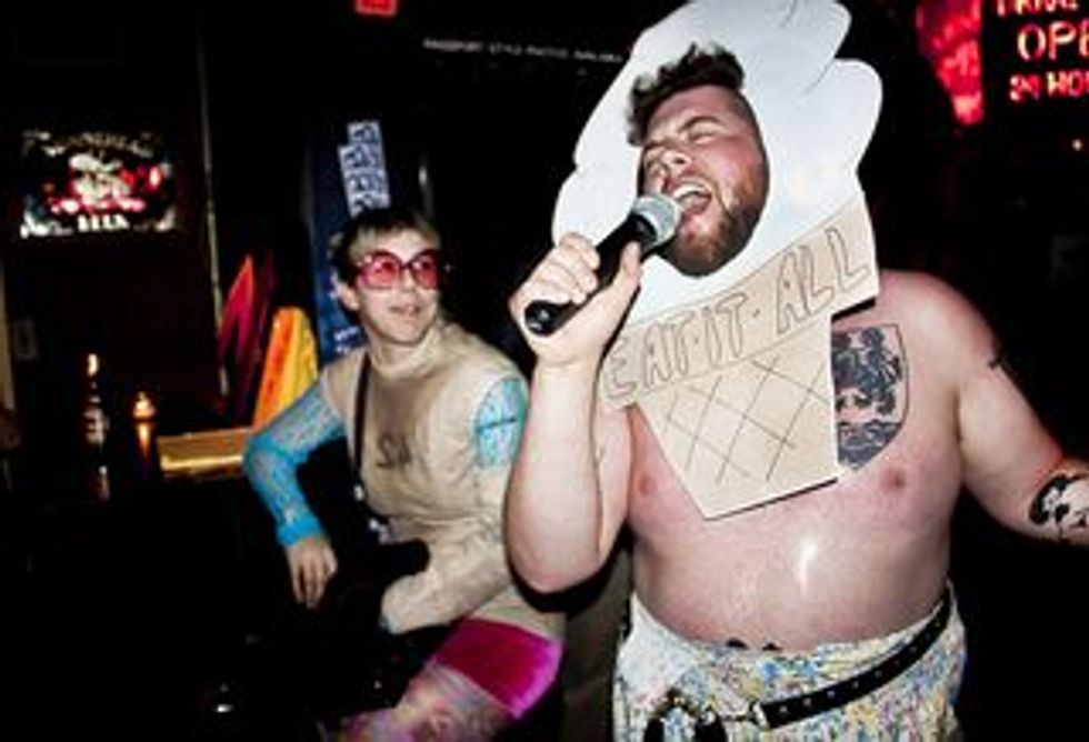 Gay Europe - Pussy F****t European Tour - Earl Dax