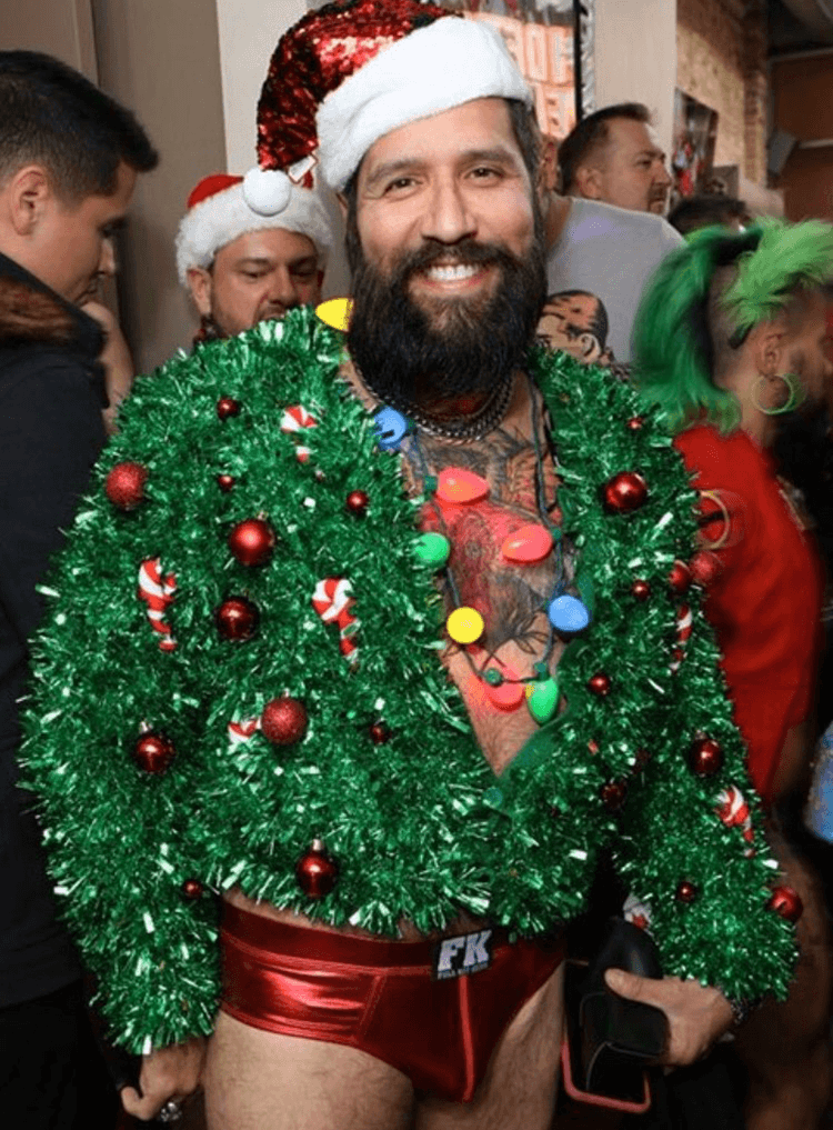 Here are some of our favorite Santa speedo and skivvy races for 2021