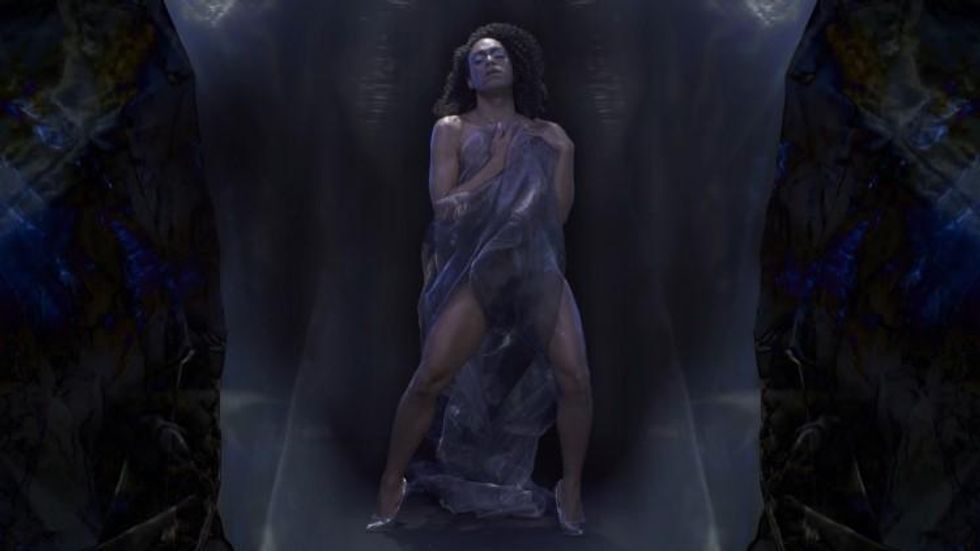 Hyenaz Unveils Virtual Reality Gallery and Video "Perimeter"