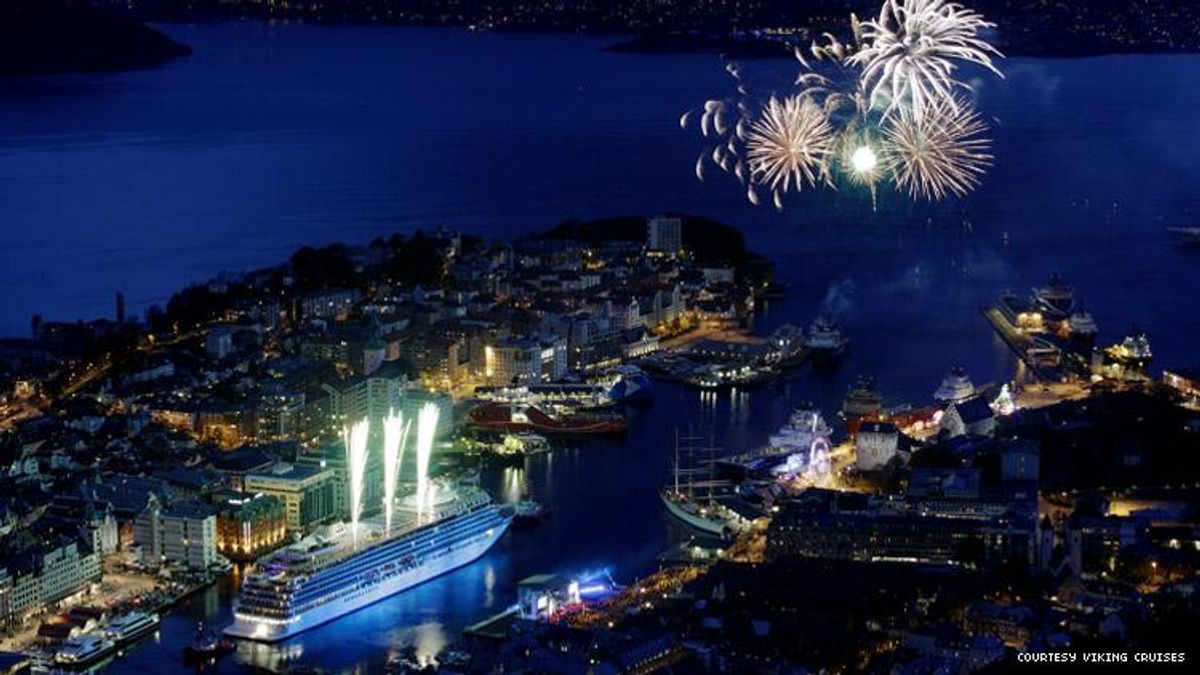 image of a cruise ship from above in bergen normay
