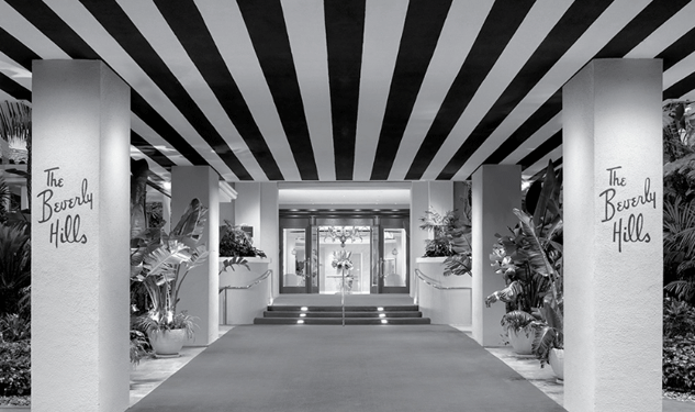 Ad Warns Hollywood Against Patronizing Sultan's Hotels