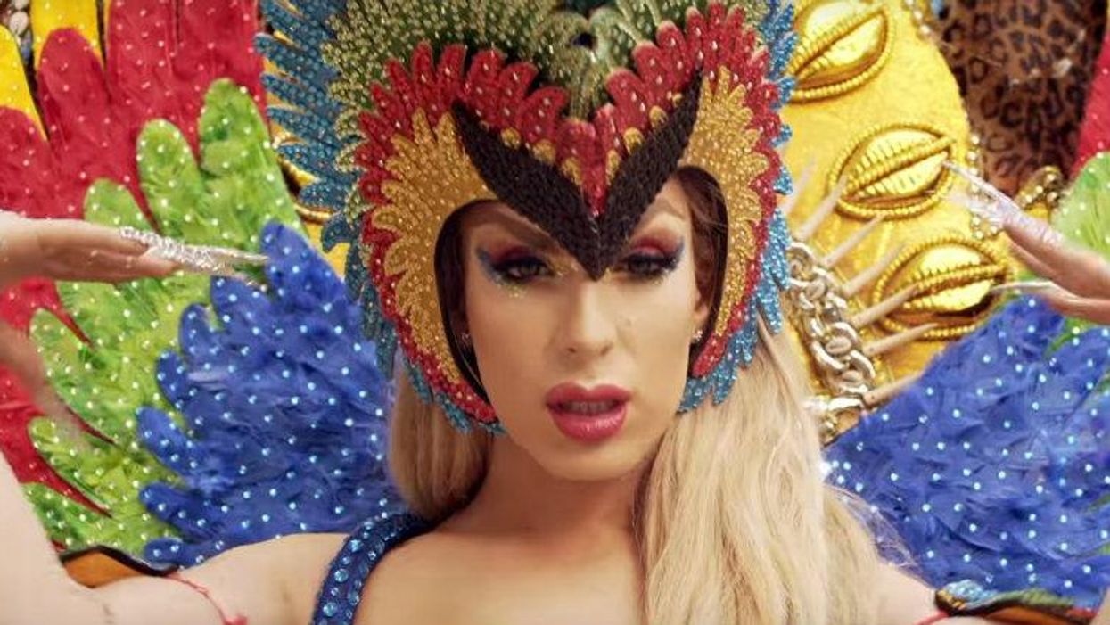 Two-Minute Cinema: Alaska Shows Off Her Portuguese in ‘Come to Brazil’