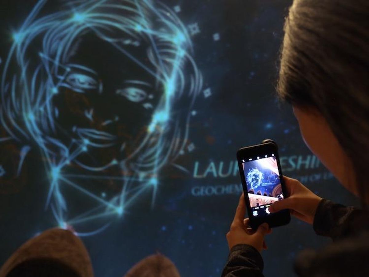 Female Scientists Find Their Shine in GE's Grand Central Station Light Show