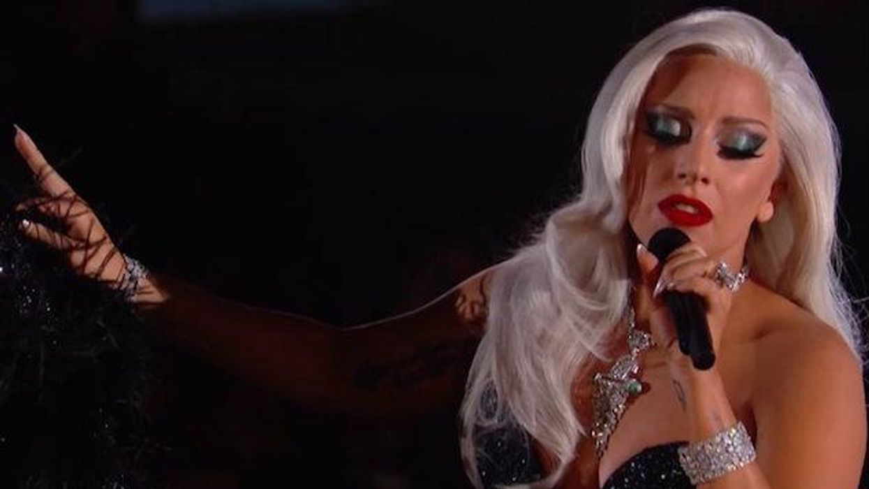 Lady Gaga to Sing National Anthem at Super Bowl 50