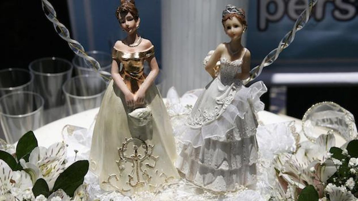 Homophobic Oregon Bakery Finally Repays Lesbian Couple