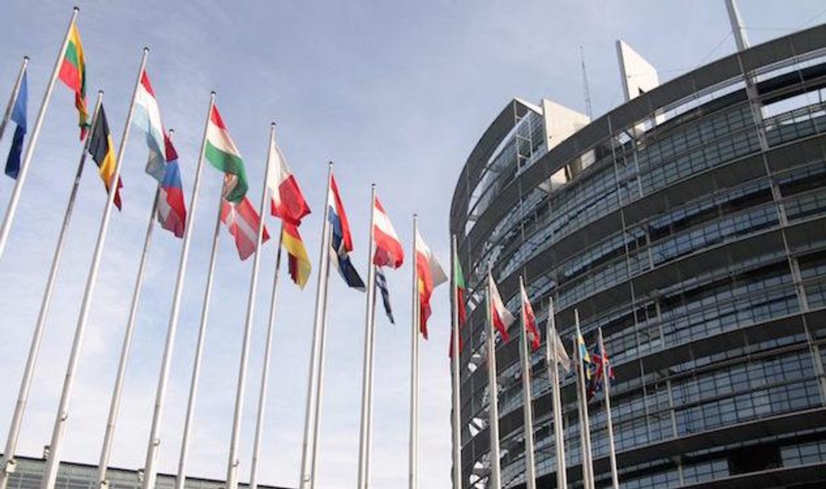 European Parliament Calls For All Members to Recognize Same-Sex Couples