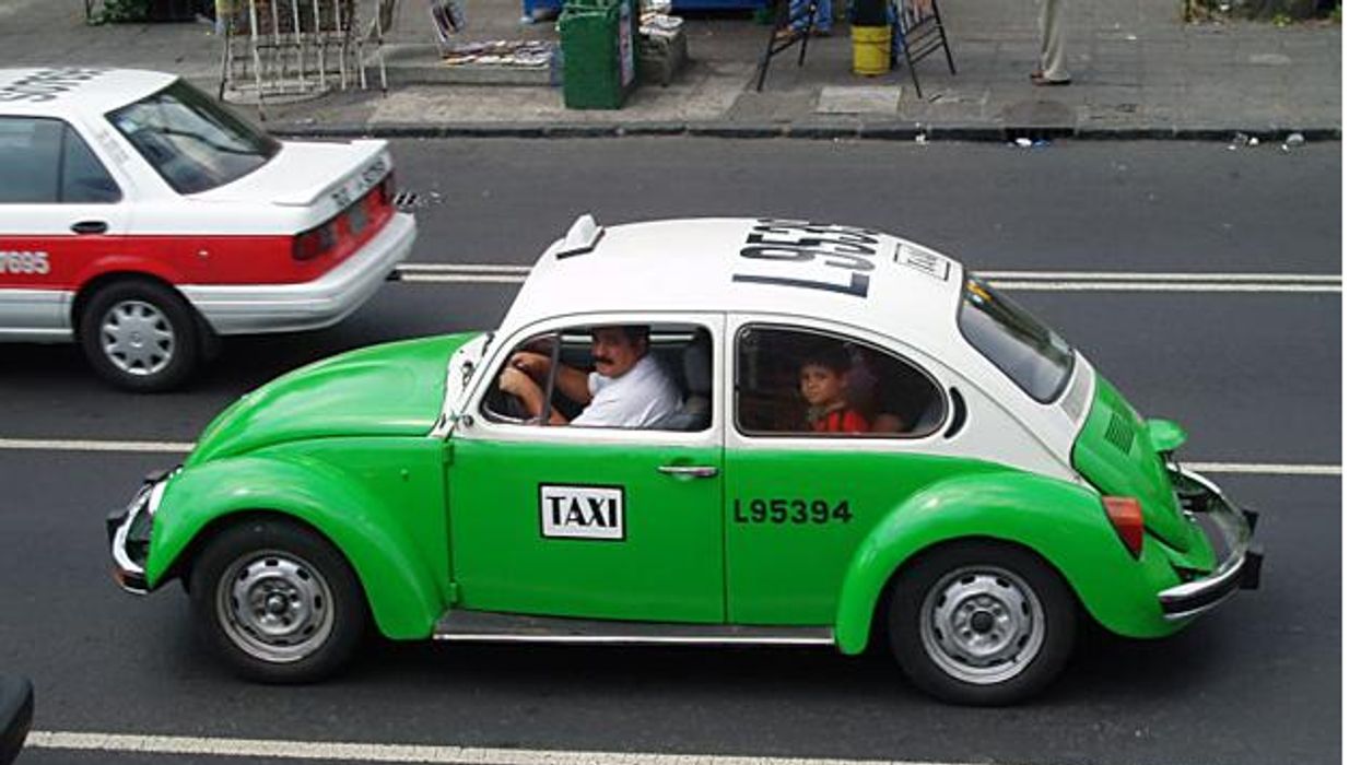 Mexico City Mayor Orders All Cabs Painted Pink