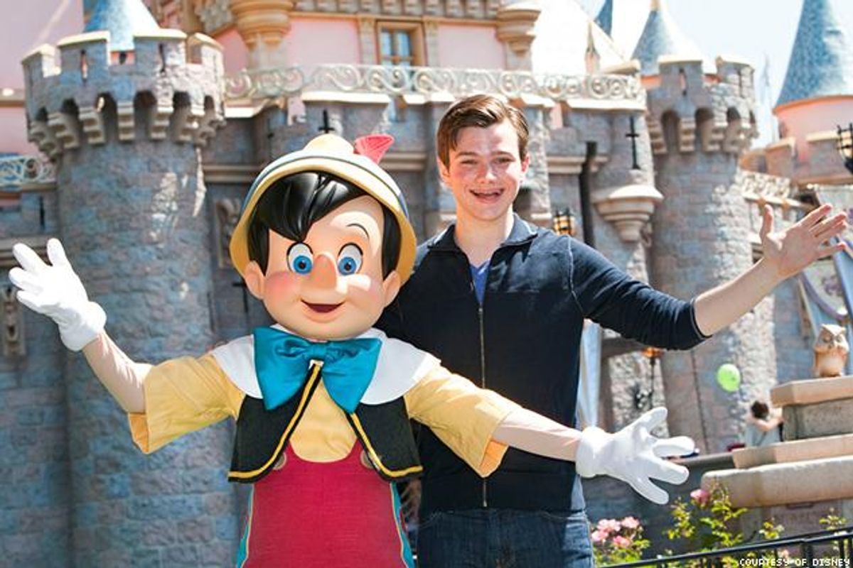 Struggling Disneyland Paris Getting $1 Billion+ Infusion