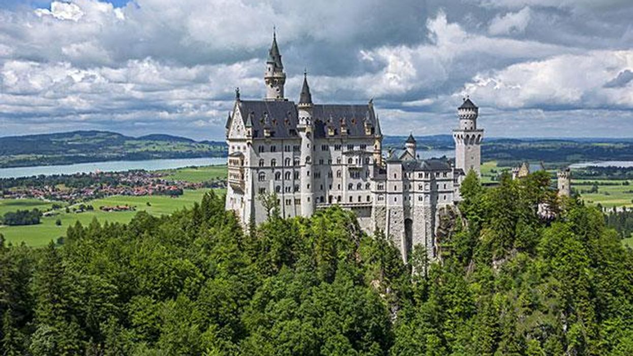 Tours: Gawking at Europe's Castles
