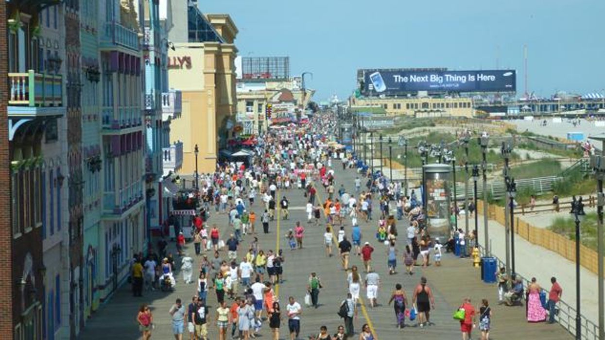 Caesars Giving Away $50K Gay Wedding in Atlantic City