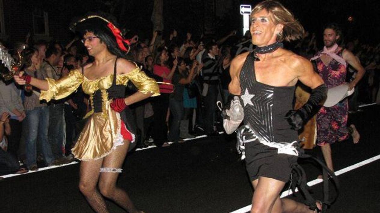 Tis the Season for Sprinting Drag Queens in Dusseldorf