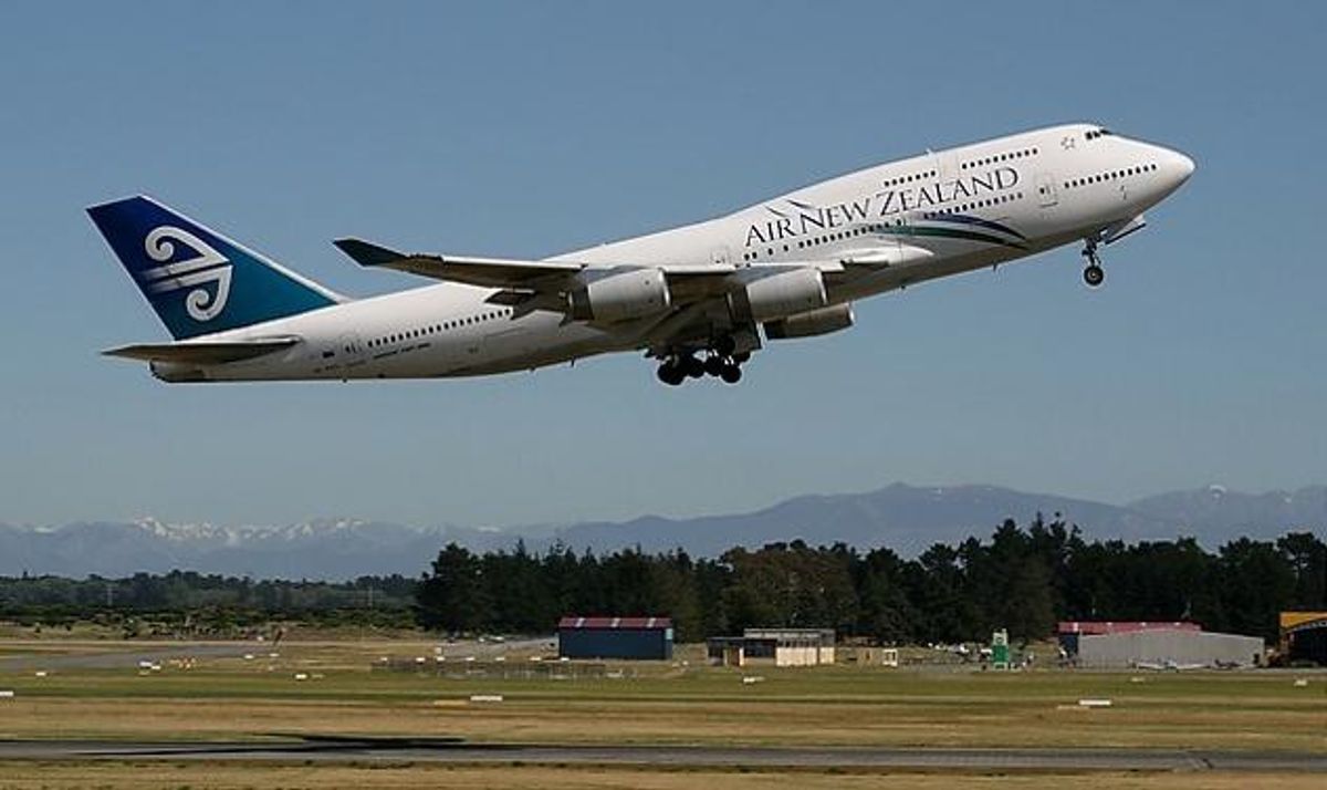 Air New Zealand May Host Nation's First Gay Marriage in Flight