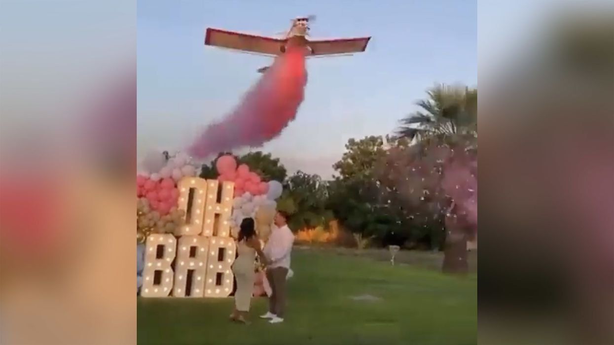 Horrific Video Captures Deadly Gender Reveal Party Plane Crash
