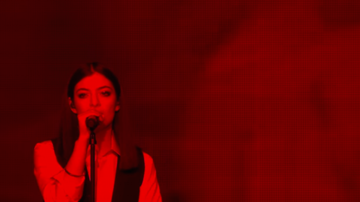 WATCH: Lorde Sang Bowie Tribute at BRIT Awards