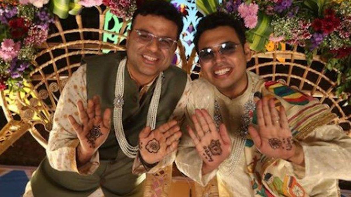 India gay couple wedding