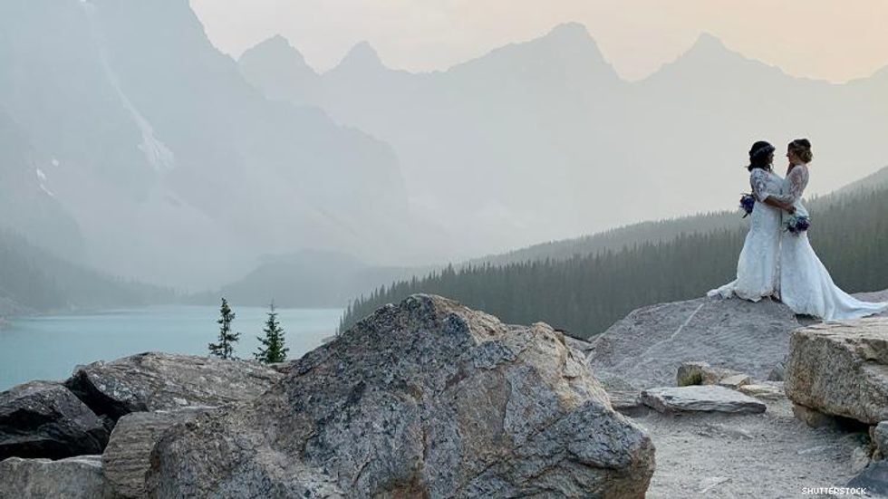 Lesbian couple marries in Canada wilderness