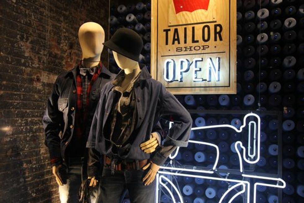 Levis_Store_Meatpacking_Out_Traveler