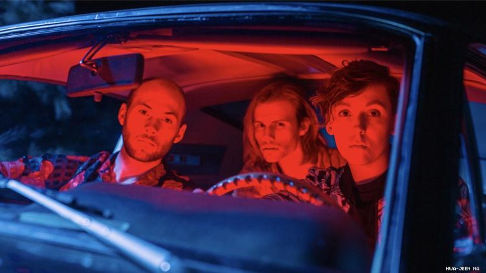 Lipstick Jodi Trio in Car