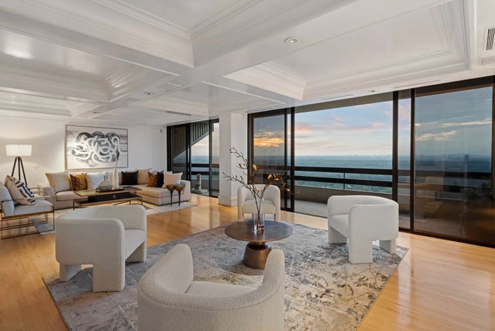 Look Inside Elton John Peachtree Condo Atlanta Sold Sothebys
