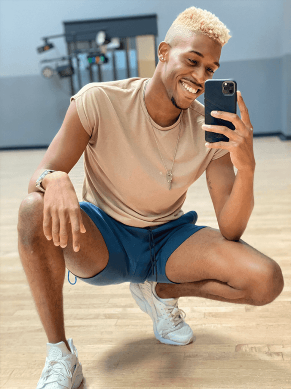 Meet Out Los Angeles Cheerleader Quinton Peron!