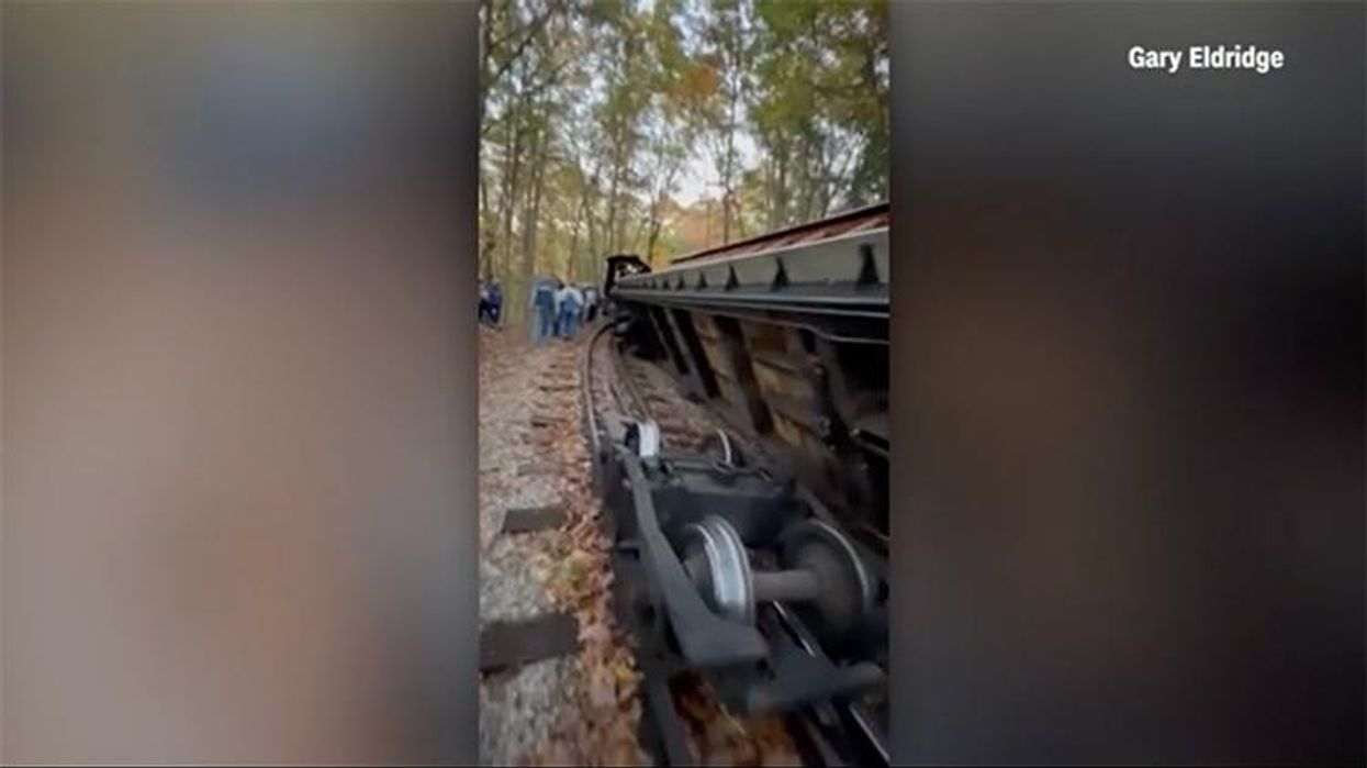 Multiple Injuries After Missouri Theme Park Train Ride Derailment