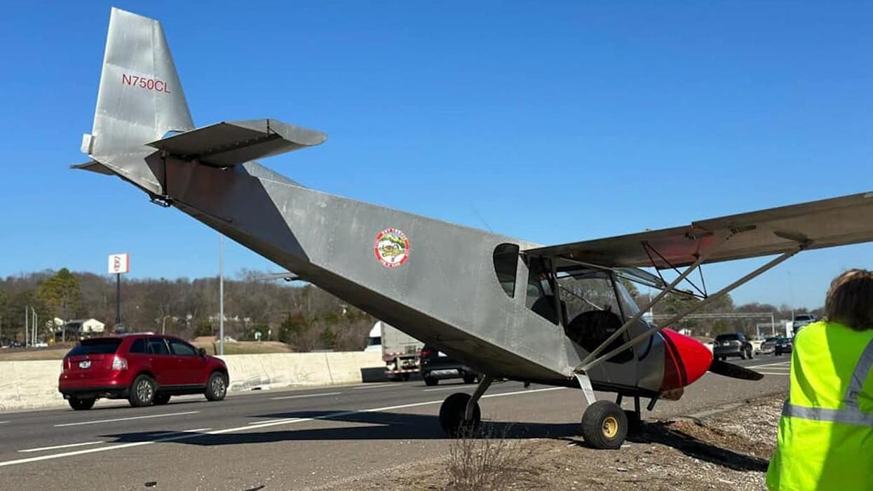 Polite Pilot Apologizes For Emergency Landing on Interstate