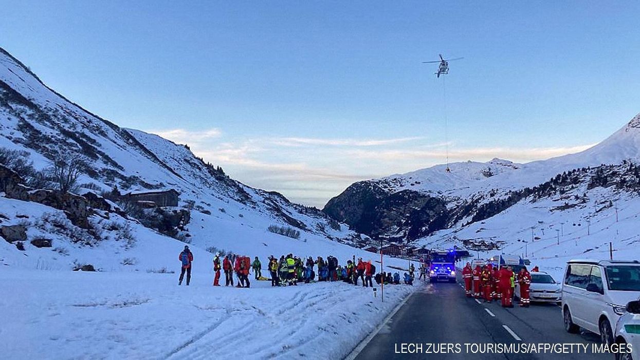 10 Skiers Overtaken by Avalanche