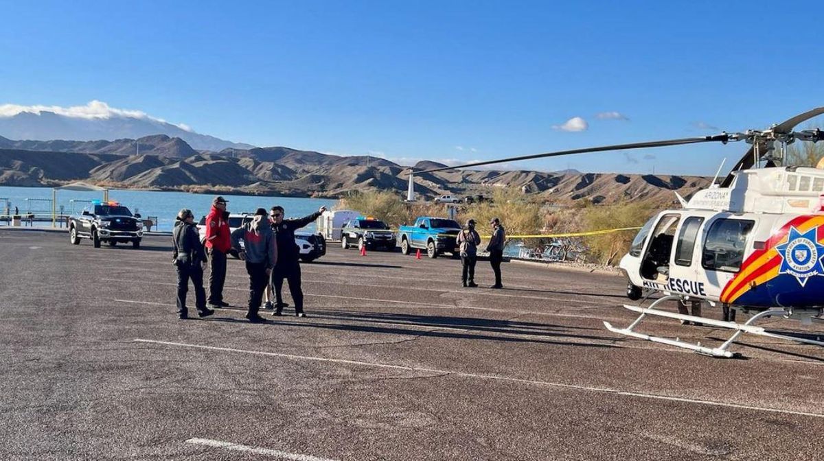 Search and Rescue Lake Havasu after kayaks capsize