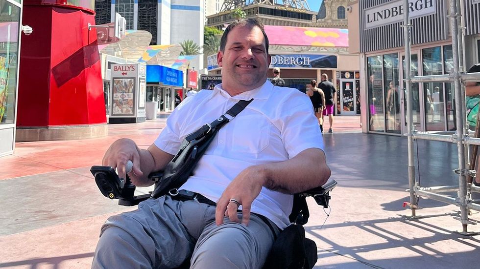 Sin City Shocker: Wheelchair Passenger Had to Drag Himself Off Plane