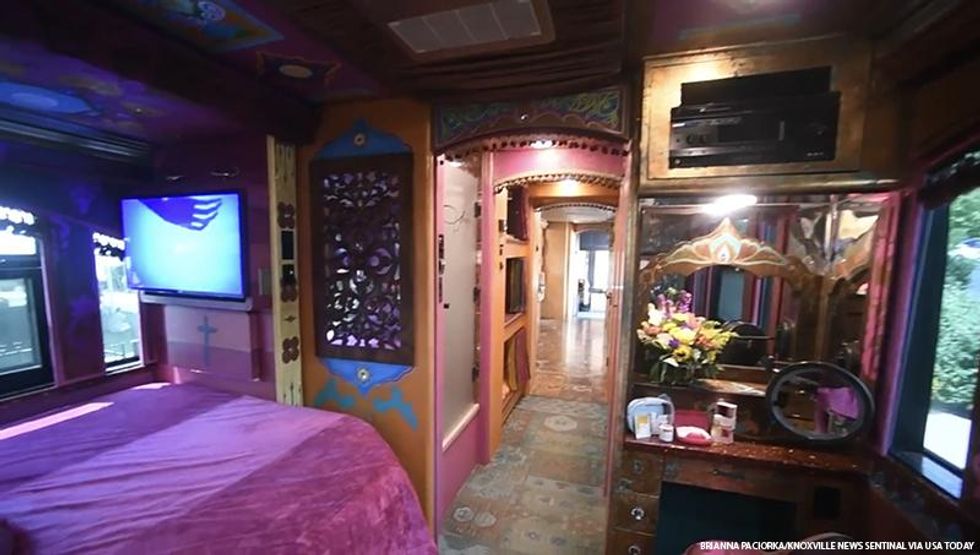 The Suite 1986 Tour Experience at Dollywood