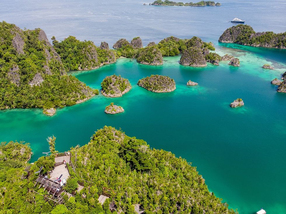 Top 10 Most Instagrammable Beaches in the World\u2013 4. Salawati Island, Raja Ampat \u2013 Indonesia