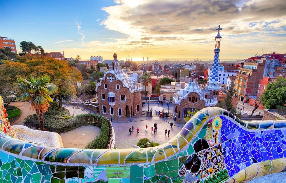 Top 15 travel destination for LGBTQ+ travelers according to misterb&b and Out Traveler magazine \u2013 Barcelona