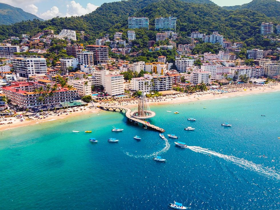 Top 15 travel destination for LGBTQ+ travelers according to misterb&b and Out Traveler magazine \u2013 Puerto Vallarta