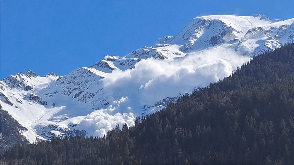 Video captured the massive avalanche killed at least six people near Mount Blanc in the French Alps.