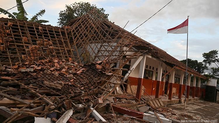 Earthquake Leaves Devastation, 56 Dead in Indonesia -- At least 700 injured as rescuers dig through the rubble.