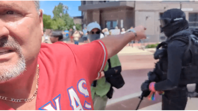Texas brunch standoff