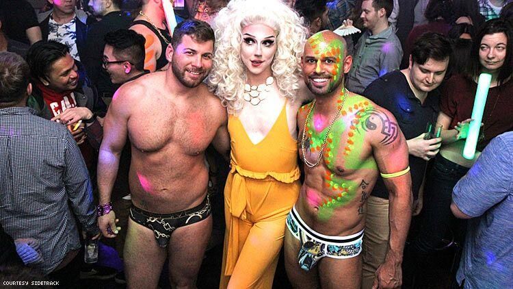86 Pics of Guys Stripped and Showing It Off for Mardi Gras in Chicago