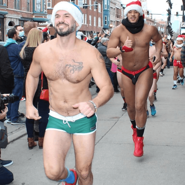 Here are some of our favorite Santa speedo and skivvy races for 2021