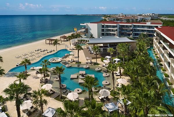 Enjoy the Best of Both Worlds at This All-Inclusive Cancun Resort